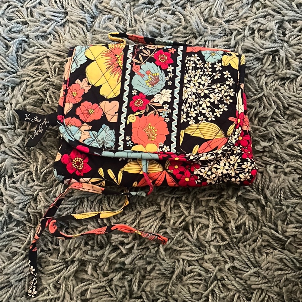 VERA BRADLEY TRAVEL ORGANIZER